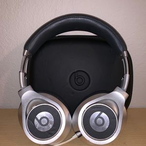 Beats by Dre ear phones